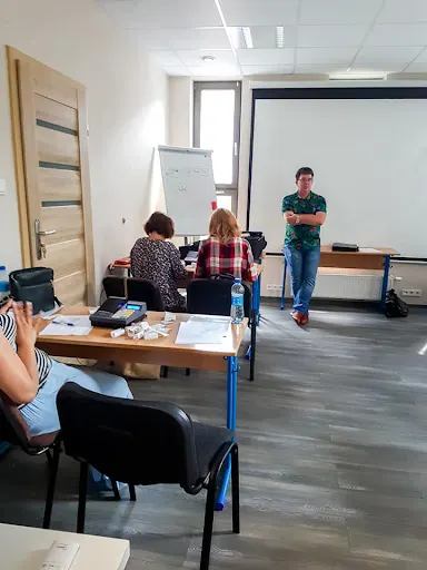 CLOW - Szkolenia i Staże Unijne